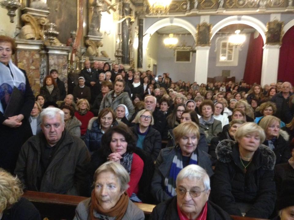DUBROVNIK MALA BRAĆA Adventski koncert NEBESA ODOZGOR ROSITE, 17. 12. 2017.