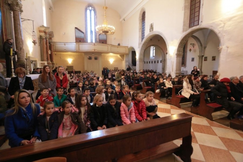 U Samostanu sv. Frane u Zadru učenici obilježili 660. obljetnicu Zadarskog mira