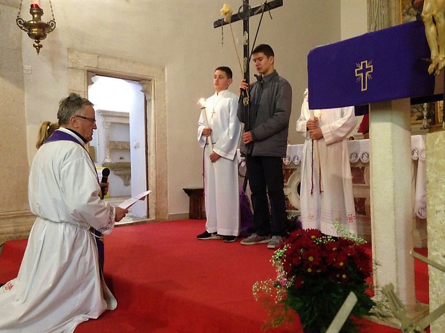 ROŽAT, OBITELJSKI KRIŽNI PUT, 18. III. 2018. ROŽAT, OBITELJSKI KRIŽNI PUT, 18. III. 2018.
