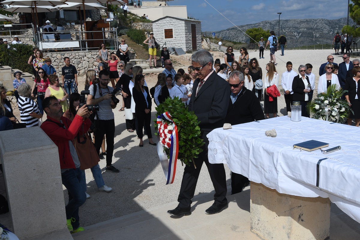 SRĐ DUBROVNIK POLAGANJE VJENACA, 1. X. 2018. SRĐ DUBROVNIK POLAGANJE VJENACA, 1. X. 2018.