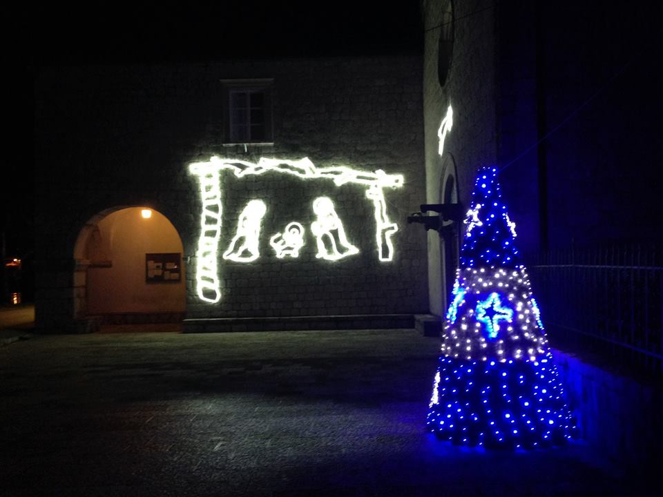 ROŽAT PONOĆKA, 25 XII 2018