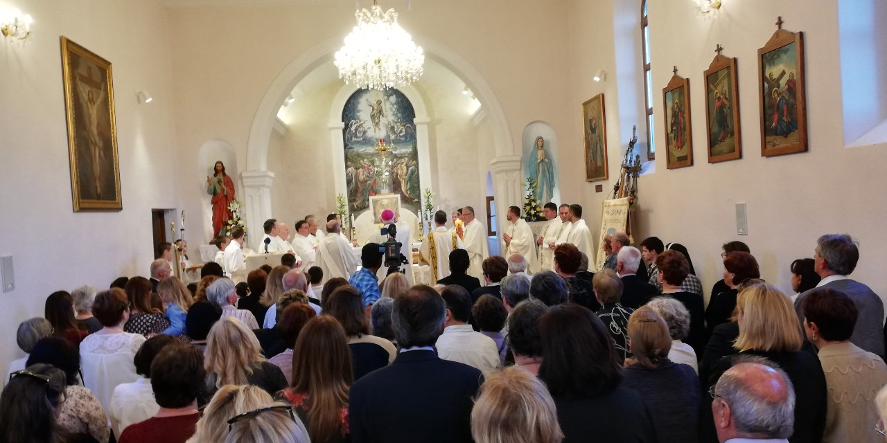 Procesija na Spasovo iz Rožata do Mokosice, 30. V. 2019. Sudjeluje i Glazba Komolac. Procesija na Spasovo iz Rožata do Mokosice, 30. V. 2019. Sudjeluje i Glazba Komolac.