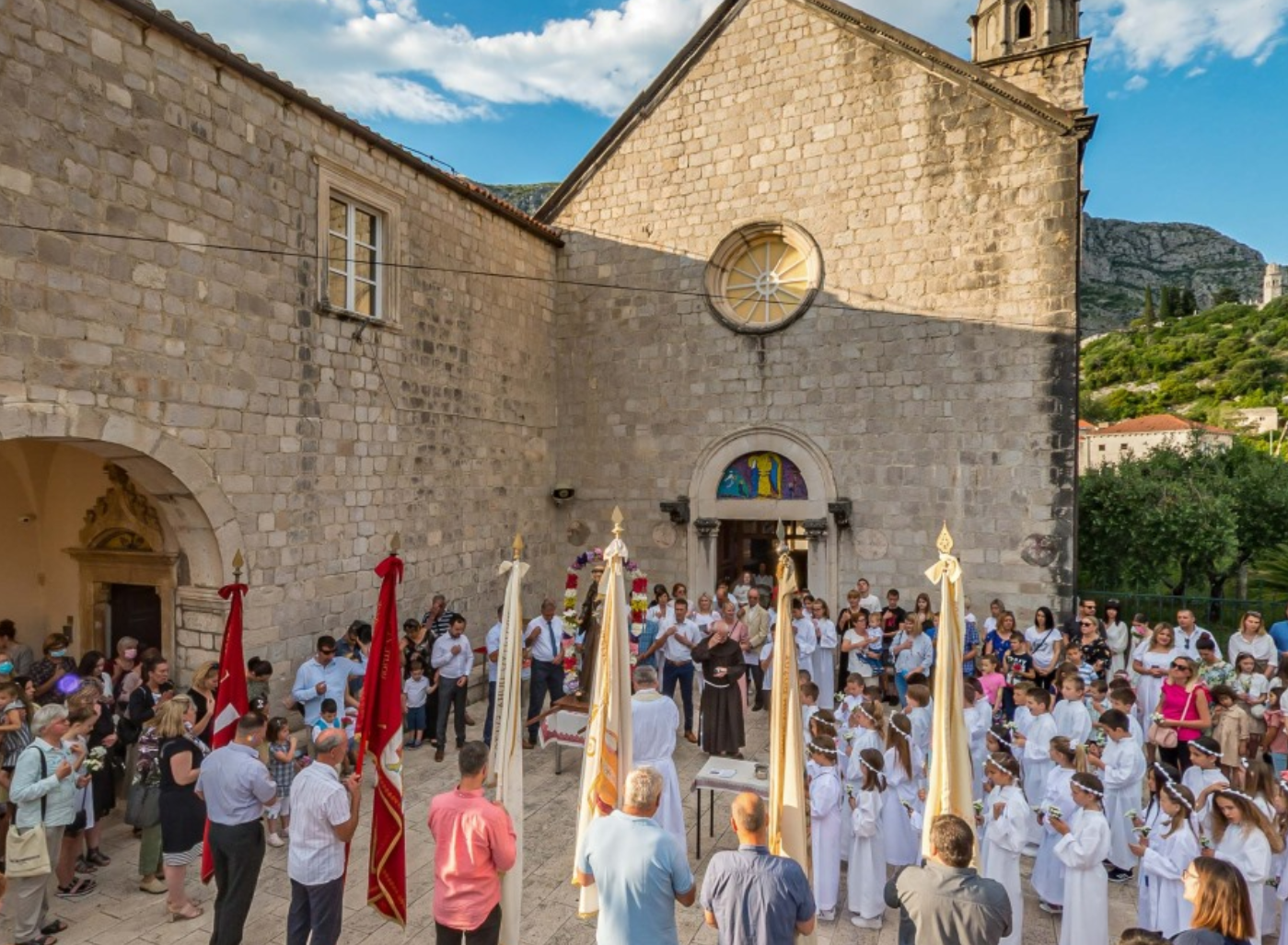 SV. ANTUN SNIMLJEN KAMEROM ŽELJKA ŠOLETIĆA