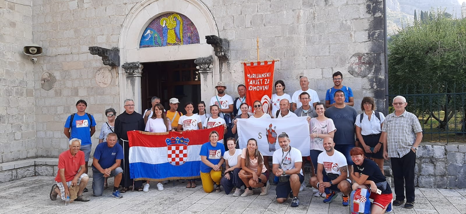 HODOČASNICI MARIJANSKOG ZAVJETA U ROŽATU